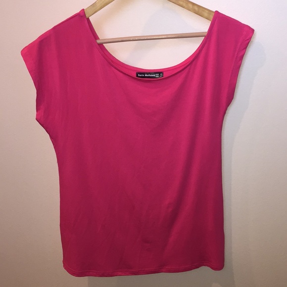 Tops - 🌟 BOGO Hot pink one shoulder top
